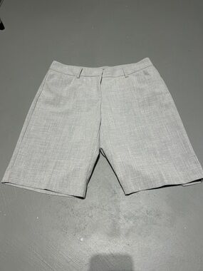 Daisy Fuentes Gray Shorts (Women’s Size 8)